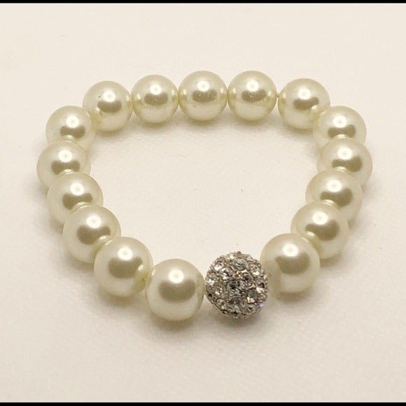 Jewelry - 🆑 Imitation Pearl & Rhinestone Stretch Bracelet